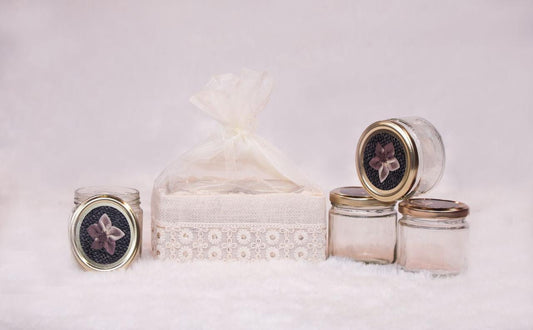 Heritage hamper with jar